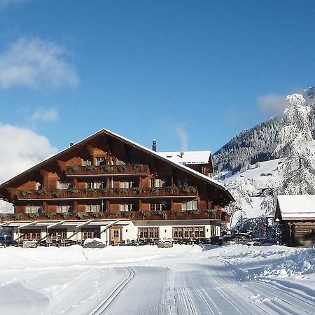 Hotel Alpenland Гстаад Екстериор снимка