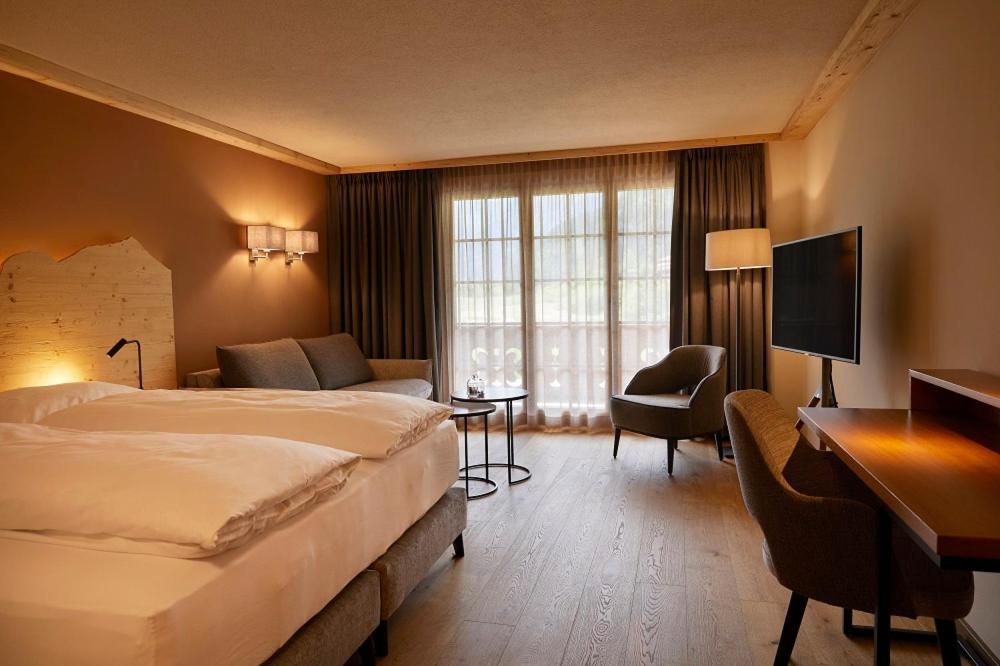 Hotel Alpenland Гстаад Екстериор снимка