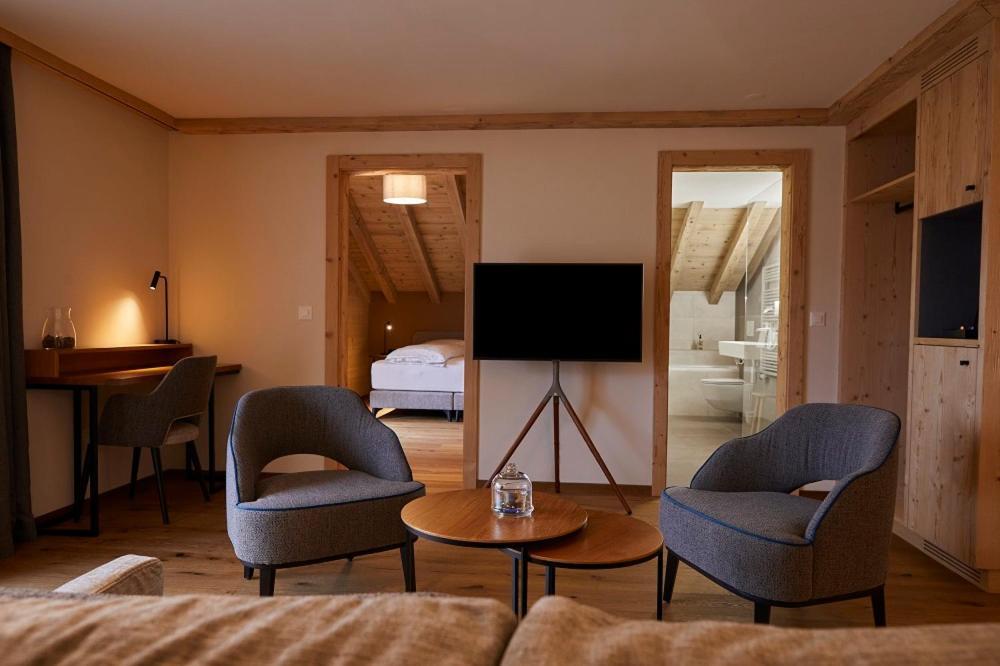 Hotel Alpenland Гстаад Екстериор снимка