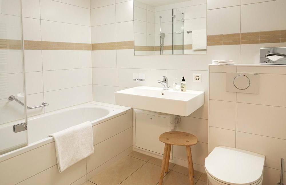 Hotel Alpenland Гстаад Екстериор снимка