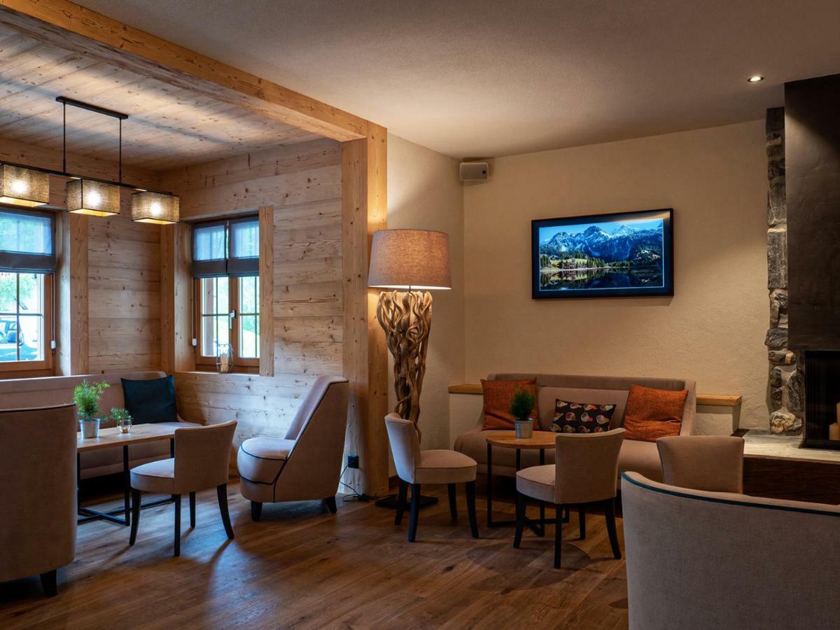 Hotel Alpenland Гстаад Екстериор снимка